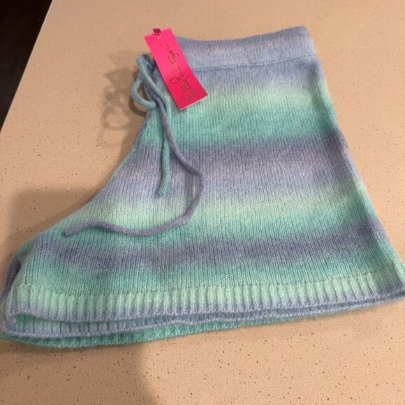 LILLY PULITZER MANETTA SWEATER SHORT NWT - Picture 3 of 7